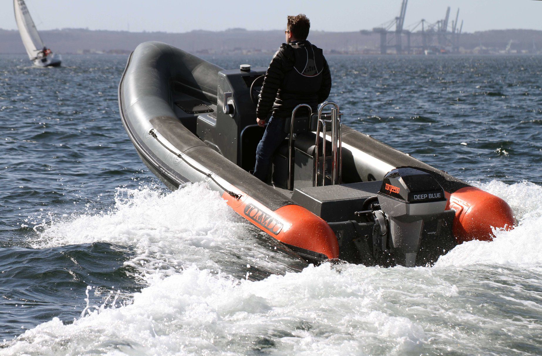 Grondwet Nathaniel Ward Verrast zijn RIBs (Rigid Inflatable Boats) with electric motors - how good do they work?